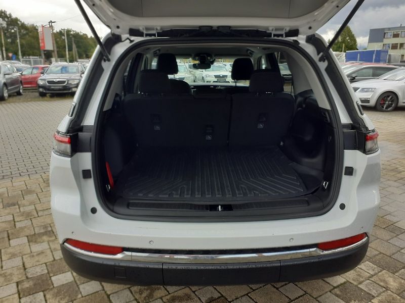 Jeep Grand Cherokee (2023) 3.6 L  V6  4x4 - fotka 25 z 31