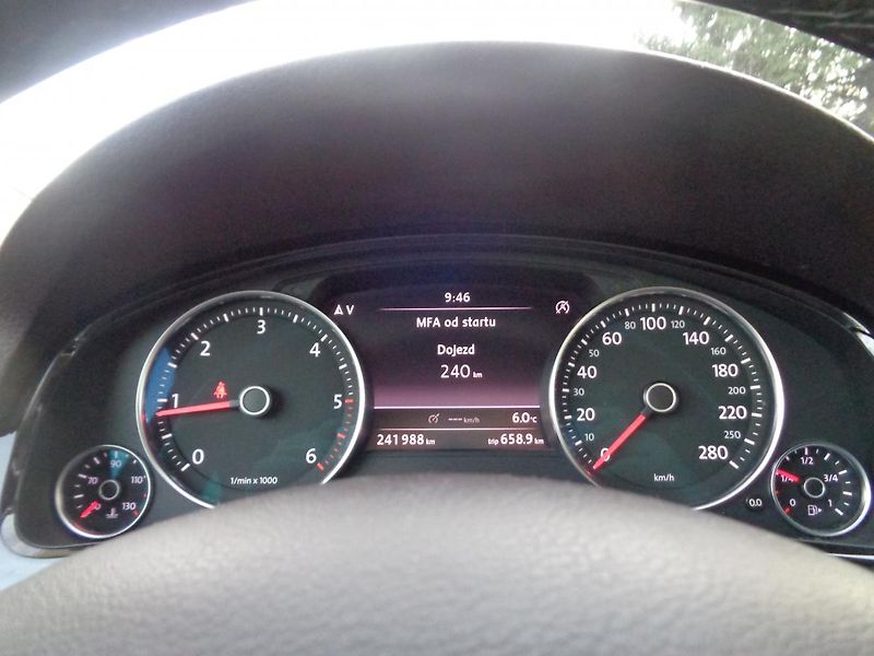 Volkswagen Touareg 3,0 TDI - fotka 16 z 16
