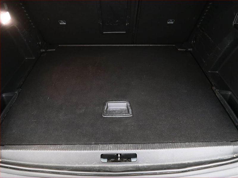 Peugeot 3008 (2022) 1.5 BlueHDi - fotka 14 z 18