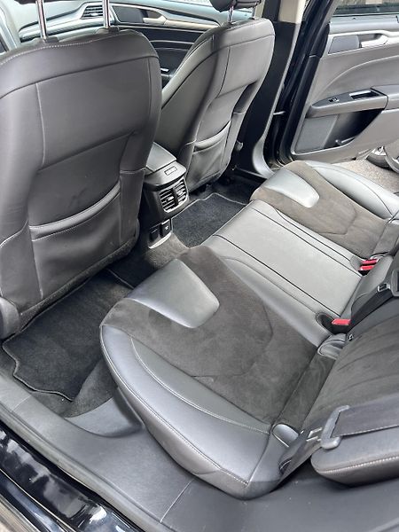 Ford Mondeo (2015) 2.0 TDCi 4×4, Titanium, ČR sv. - fotka 6 z 22