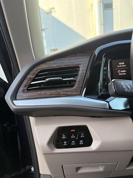 Volkswagen Multivan - fotka 37 z 41