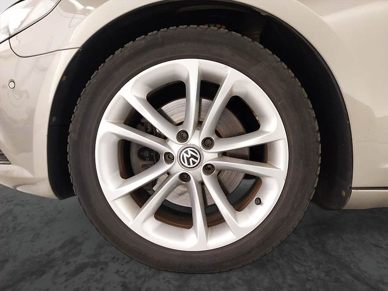 Volkswagen CC (2013) Highline 2.0 TDI, Kůže, Navi - fotka 15 z 29