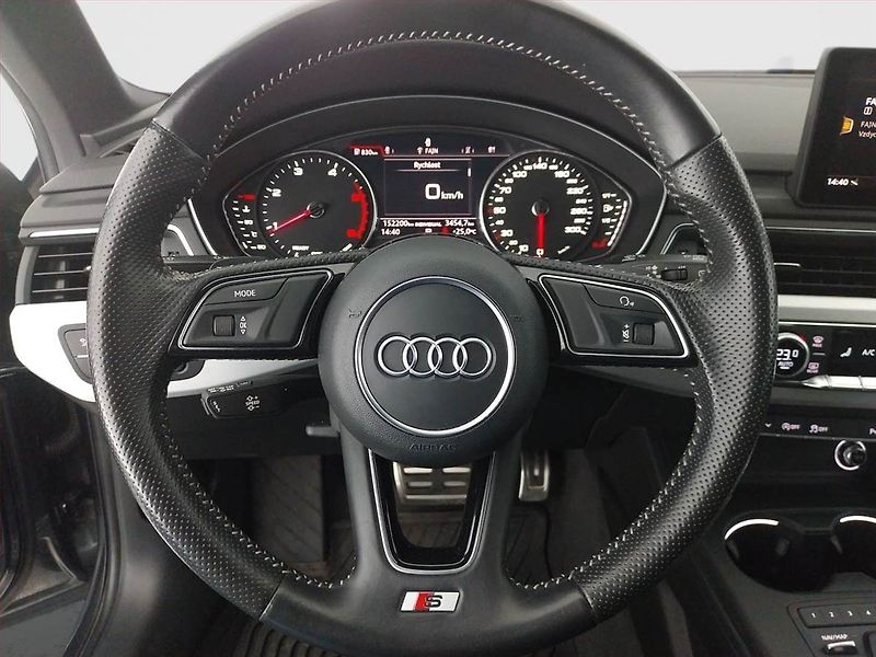 Audi A4 (2016) S-Line 2.0 TDI, 4X4, Automat - fotka 17 z 23