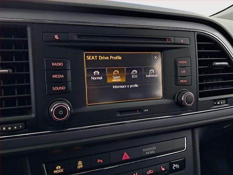 Seat Leon (2014) 1.4 TSI, Tempomat - fotka 17 z 18