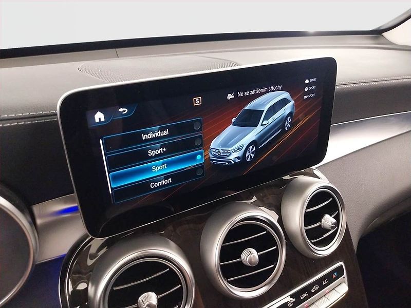Mercedes-Benz GLC (2022) 300 d 4MATIC - fotka 17 z 24