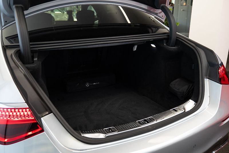 Mercedes-Benz Třídy S d Long 4MATIC - fotka 28 z 31
