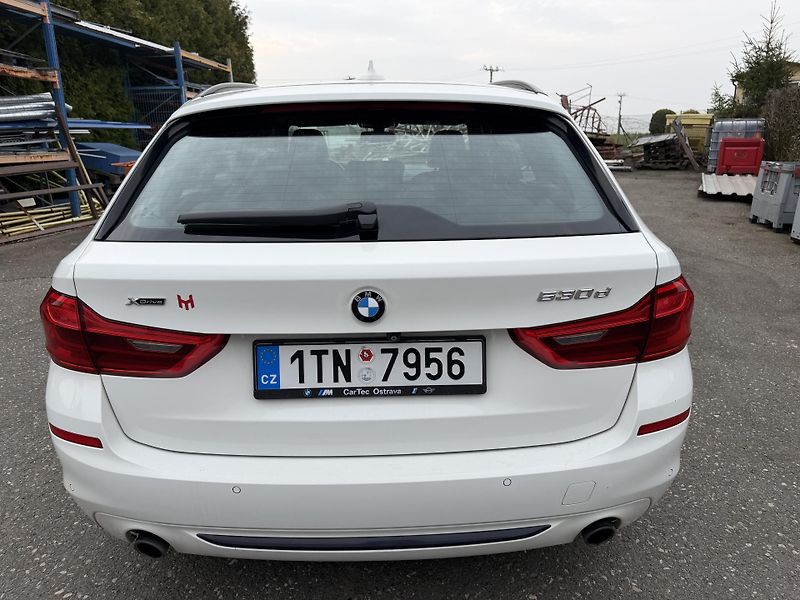 BMW Řada 5 (2019) 530 d - fotka 4 z 11