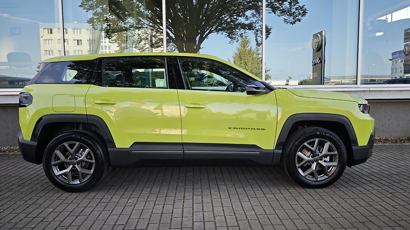 Jeep Compass (2026) Altitude hybrid 145PS automat  - fotka 5 z 25