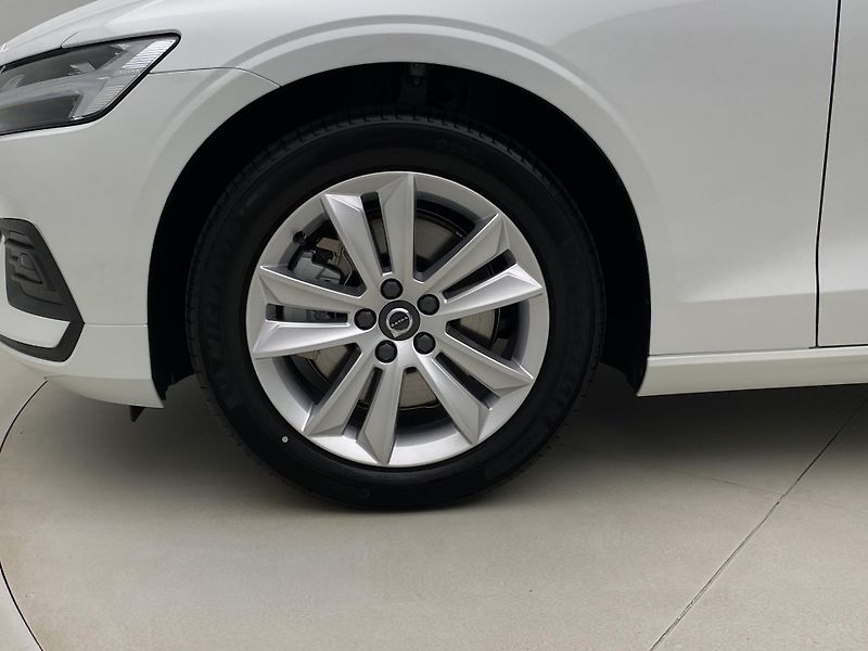 Volvo V60 (2026) B4 AUT CORE - fotka 18 z 56