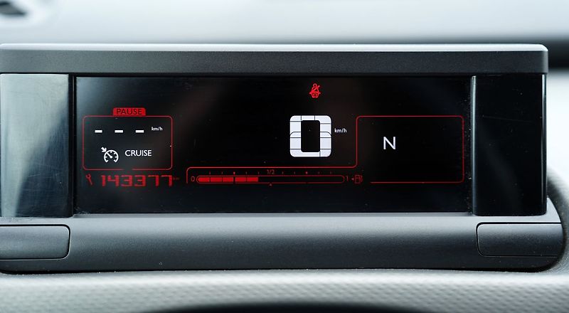 Citroën C4 1.6 BlueHDi, automat/Al./klima - fotka 33 z 36