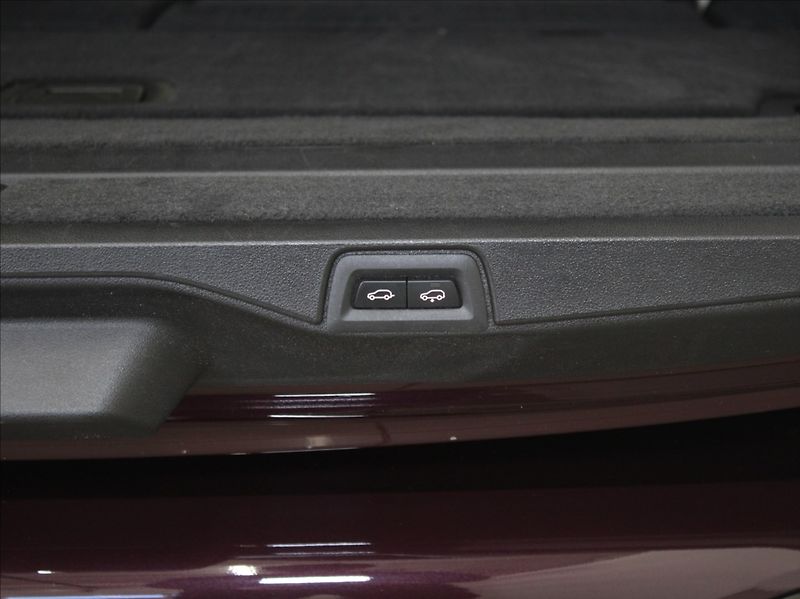 BMW X7 3,0 40xD M-paket B&W 6-míst ČR - fotka 44 z 51