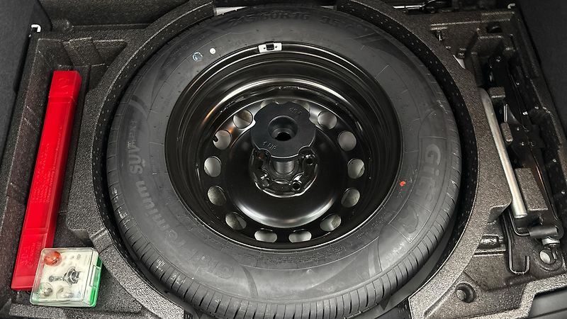 Škoda Karoq 2.0 TDI Ambition - fotka 20 z 25