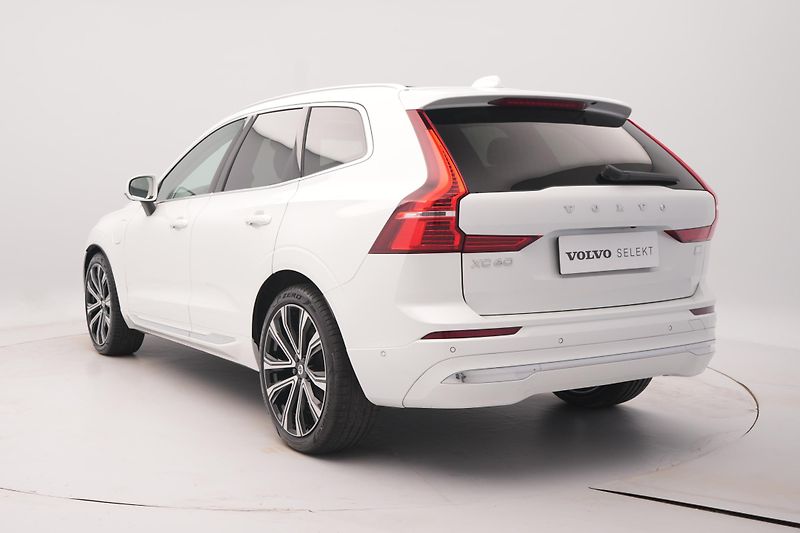 Volvo XC60 T8 AWD RECHARGE BRIGHT PLUS  - fotka 11 z 48