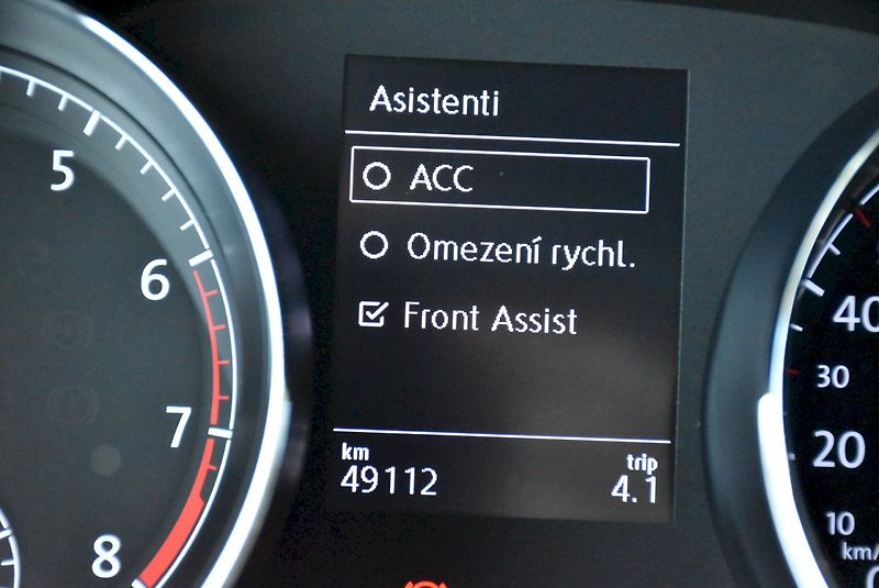 Volkswagen Touran (2022) Comfortline 1.5 TSI 110kW DSG - fotka 17 z 32