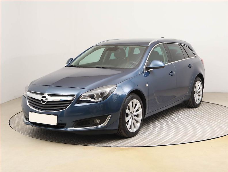 Opel Insignia (2015) 2.0 CDTI, Automat, Navi - fotka 2 z 26