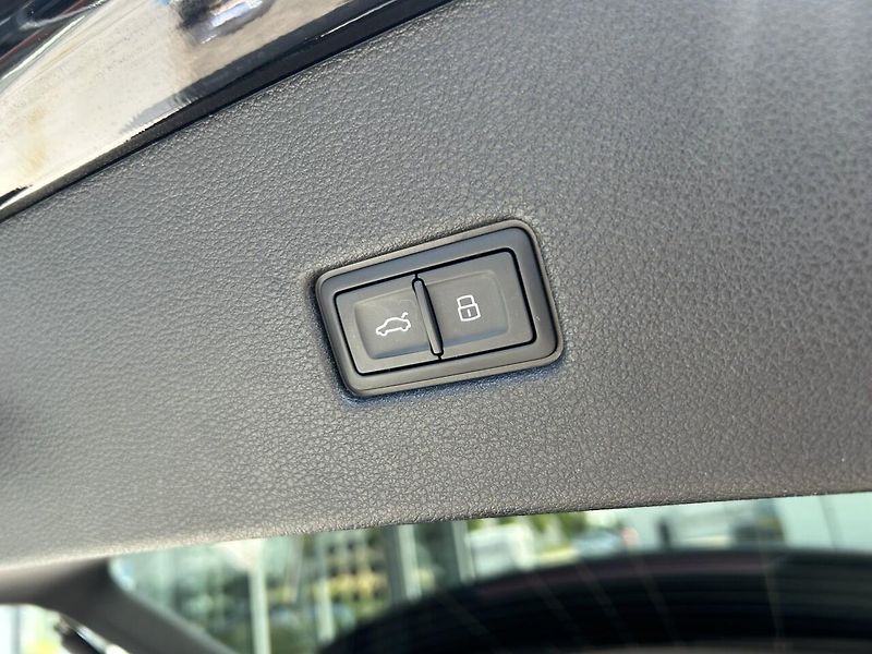 Audi Q8 50 TDI quattro ZÁRUKA - fotka 35 z 35