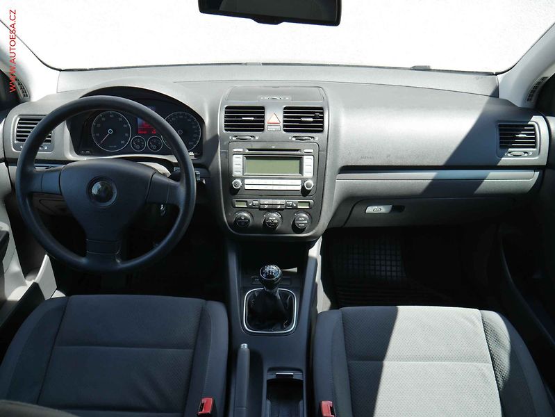 Volkswagen Golf (2006) 1.4TSi, Výhřev sed, temp - fotka 8 z 17