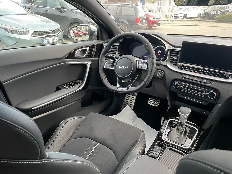 Kia Pro_Ceed 1,5 T-GDi GPF 7DCT GT LINE PLU - fotka 10 z 14