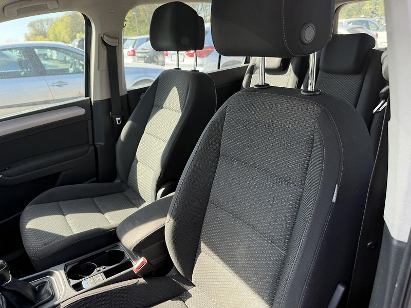 Volkswagen Touran 1.4 TSI 7 MIST 110KW - fotka 16 z 21