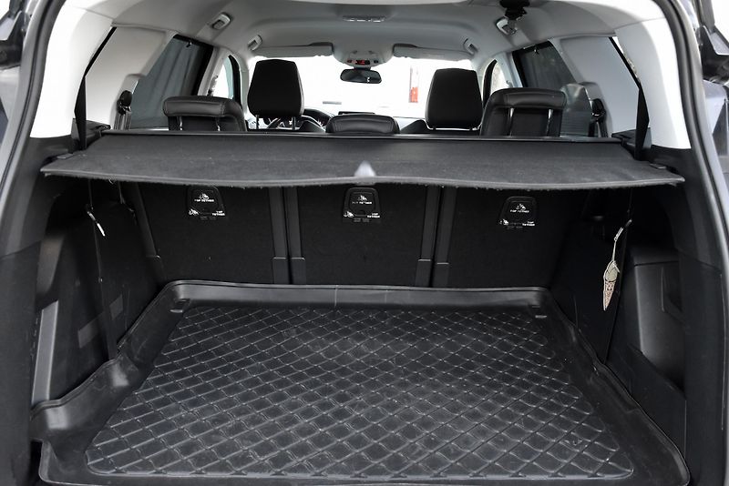 Peugeot 5008 2.0 HDi,7MÍST,LED,NAVI,KAMERA - fotka 45 z 50