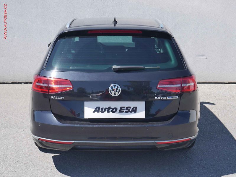 Volkswagen Passat (2015) 2.0TDi, LED - fotka 5 z 15