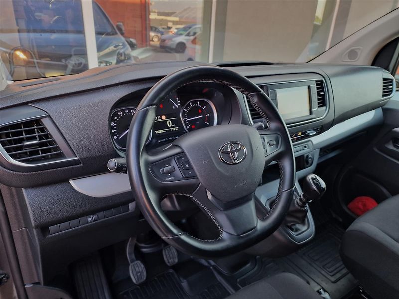 Toyota ProAce Verso 2.0 D-4d 106kw L2 Shuttle, ČR - fotka 23 z 50