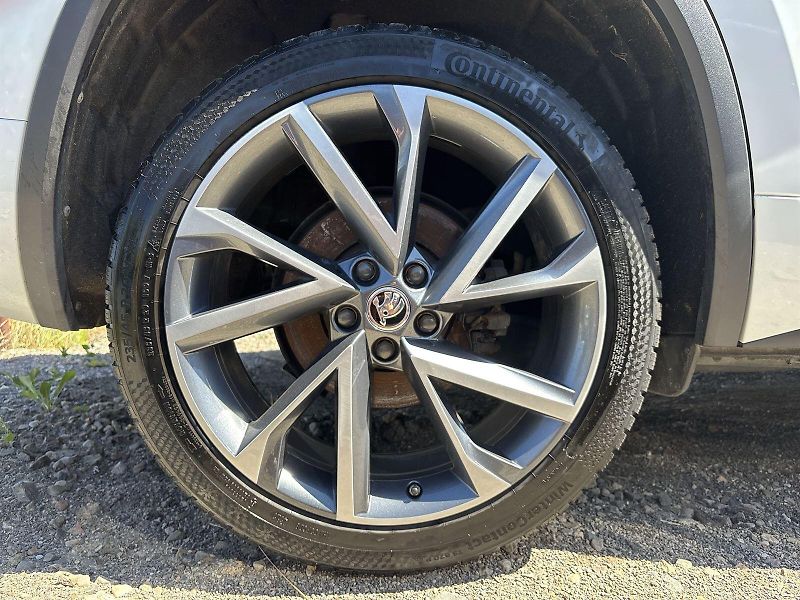 Škoda Kodiaq (2023) 2.0 TSI 4x4 DSG Sportline+ - fotka 30 z 33