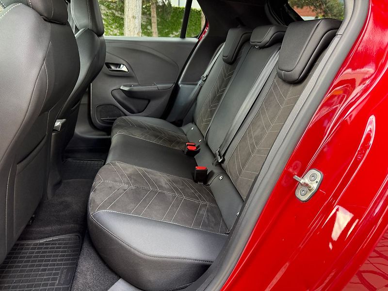 Opel Corsa Ultimate 50kWh REZERVACE - fotka 9 z 36