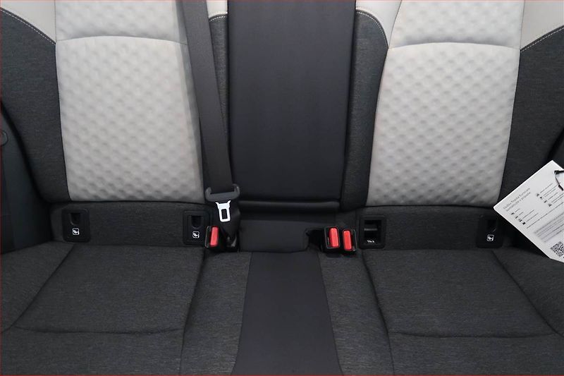 Toyota Corolla (2024) 1.8 Hybrid - fotka 10 z 19