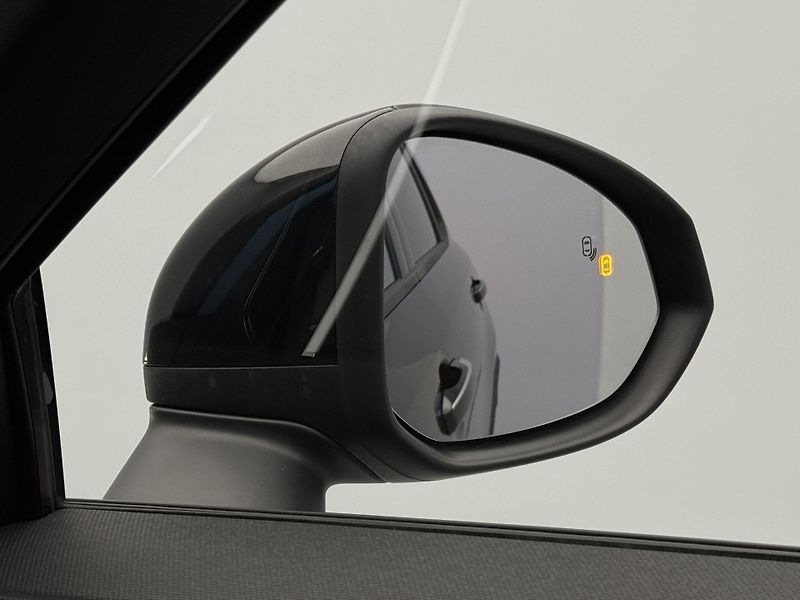 Lynk & Co 01 PHEV DCT AUT 1.maj - fotka 55 z 55