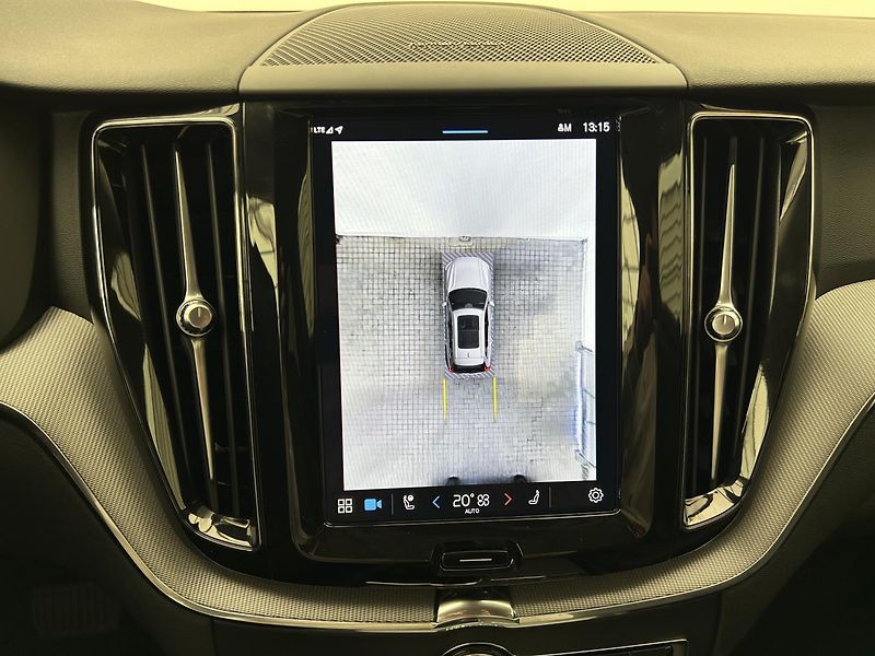 Volvo XC60 2.0  B4 4x4 PLUS  Black - fotka 24 z 30