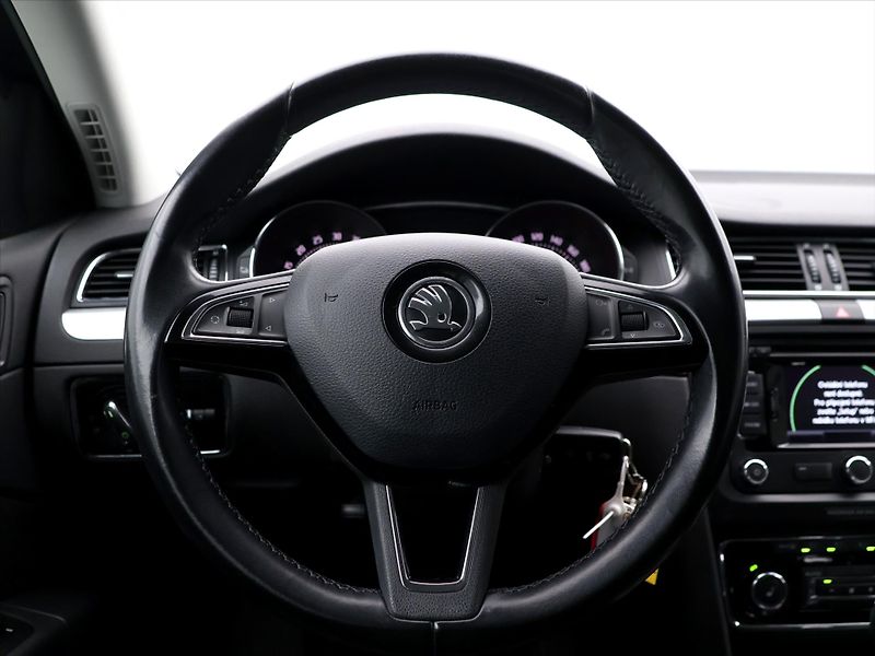 Škoda Superb 2,0 TDI 125kW Ambition DSG - fotka 19 z 39