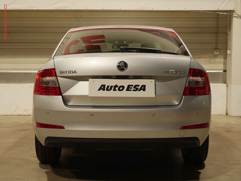 Škoda Octavia (2016) 1.6 TDI, 2.maj,ČR, AC - fotka 5 z 17