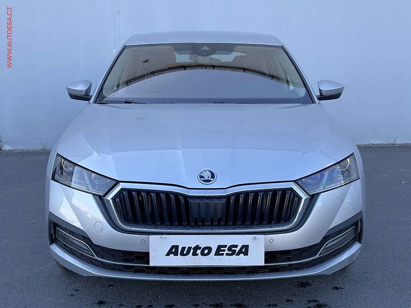 Škoda Octavia (2021) 1.5 TSi, ČR, Style, LED - fotka 2 z 18