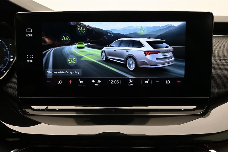 Škoda Octavia 2,0 TDI 110 kW DSG SportLINE Z - fotka 19 z 31