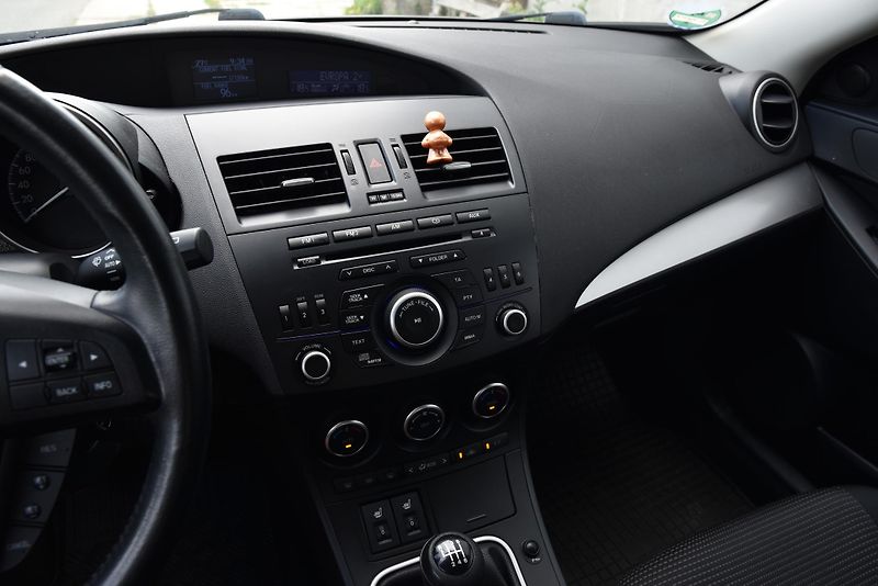 Mazda 3 2.2 MZR-CD 6st,KLIMA,TEMP,ALU - fotka 18 z 40