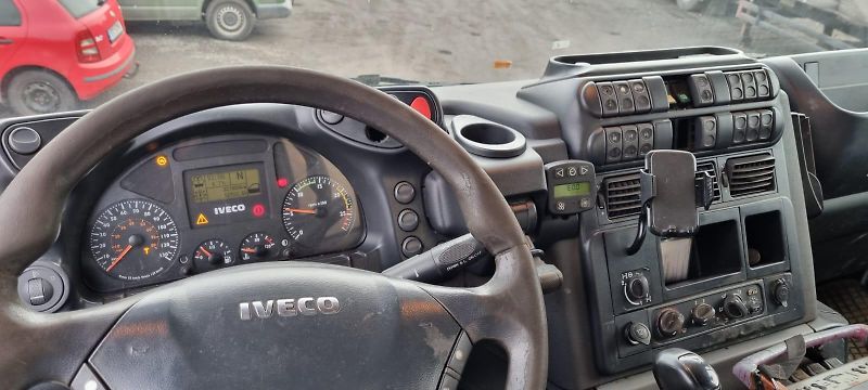 Iveco Trakker (2009) 450 8x8 s HR Hiab - fotka 13 z 15