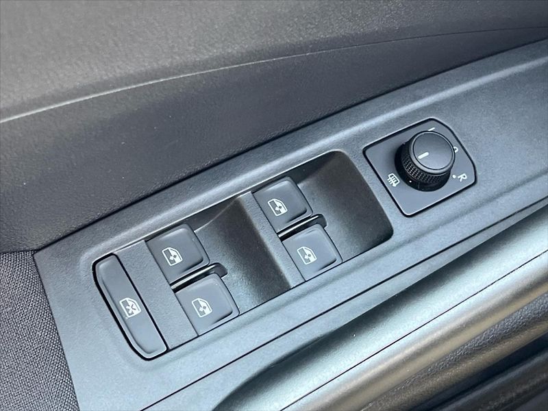 Škoda Fabia 1,0 TSi 70kW SELECTION  IV. - fotka 20 z 24
