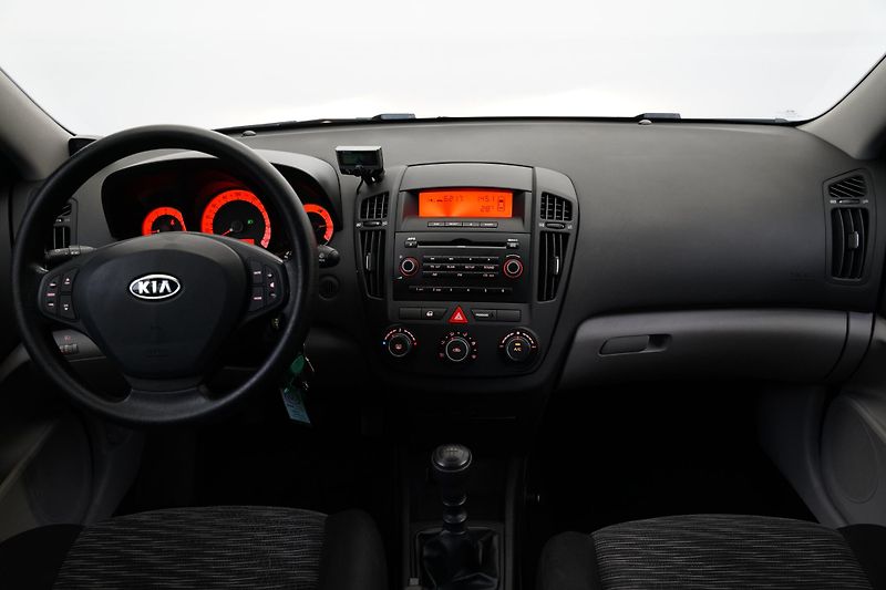 Kia Ceed - fotka 5 z 23