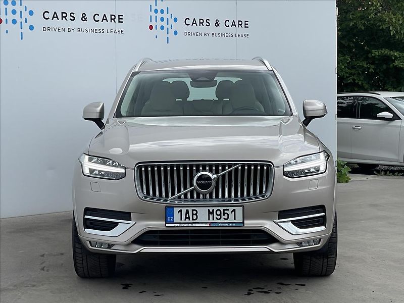 Volvo XC90 2,0 B5 AWD Plus Bright WEBA+TZ - fotka 22 z 25