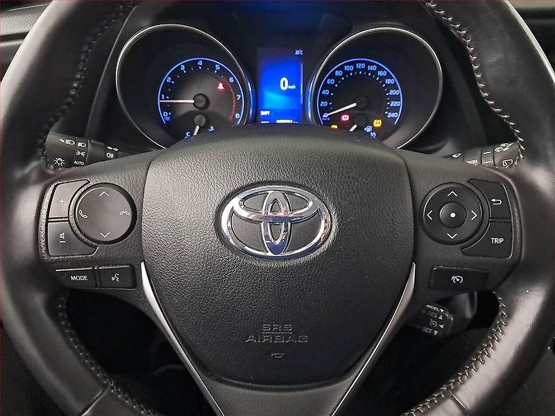 Toyota Auris (2015) 1.2 Ti, Serv.kniha, Tempomat - fotka 18 z 18