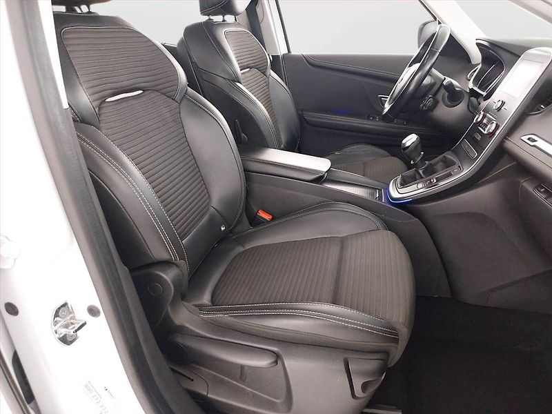 Renault Grand Scénic (2018) 1.6 dCi, Kůže, Navi, Tempomat - fotka 9 z 22