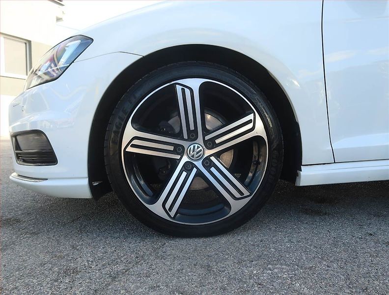 Volkswagen Golf (2014) R-Line 2.0 TDI, Xenony - fotka 14 z 17