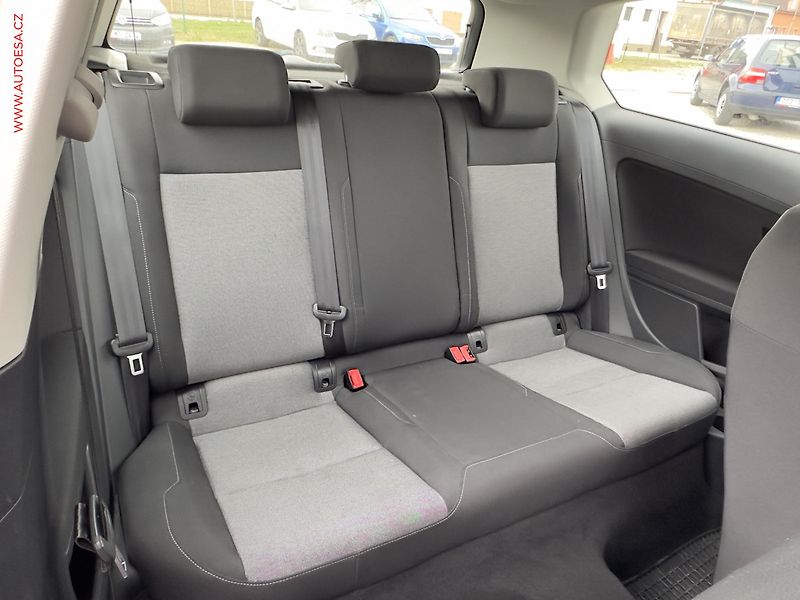 Volkswagen Golf (2013) 1.2TSi, AC - fotka 12 z 16