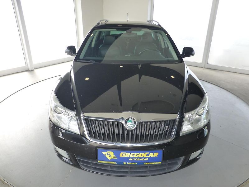 Škoda Octavia (2011) 2,0TDI*VYHŘ.SED**4X4**NAV**L&K - fotka 2 z 28