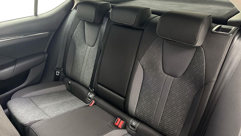 Škoda Octavia 2.0 TDI Style - fotka 16 z 27