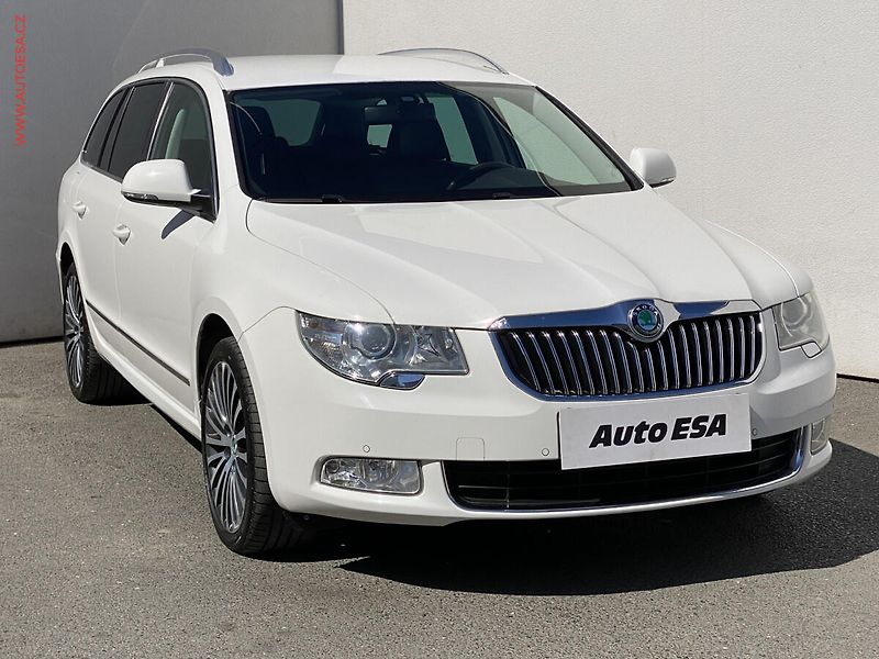 Škoda Superb (2013) 2.0 TDi 4x4, L&K, DSG, kůže - fotografie inzerátu