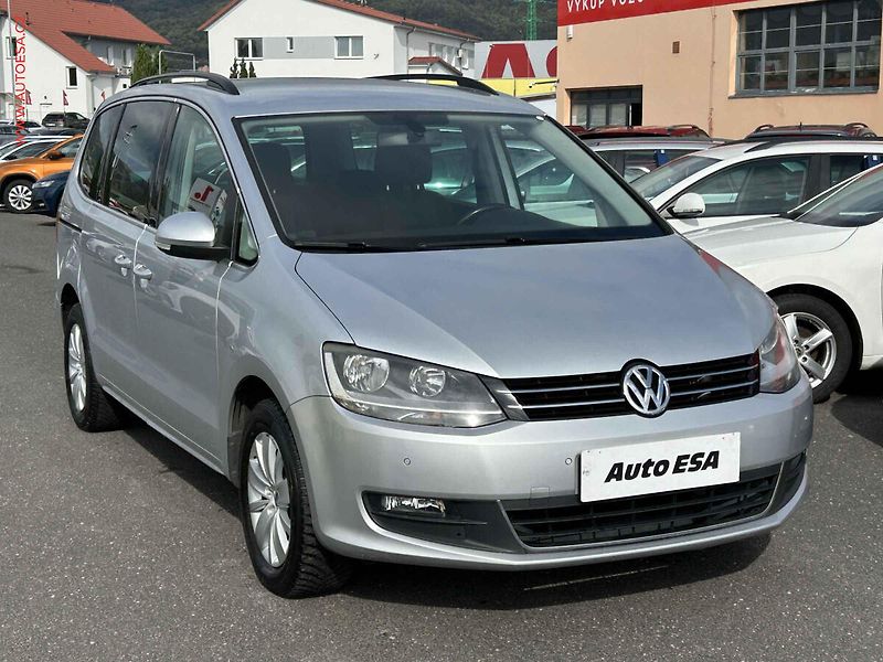 Volkswagen Sharan (2015) 2.0TDI, Navi, autoAC - fotka 1 z 18