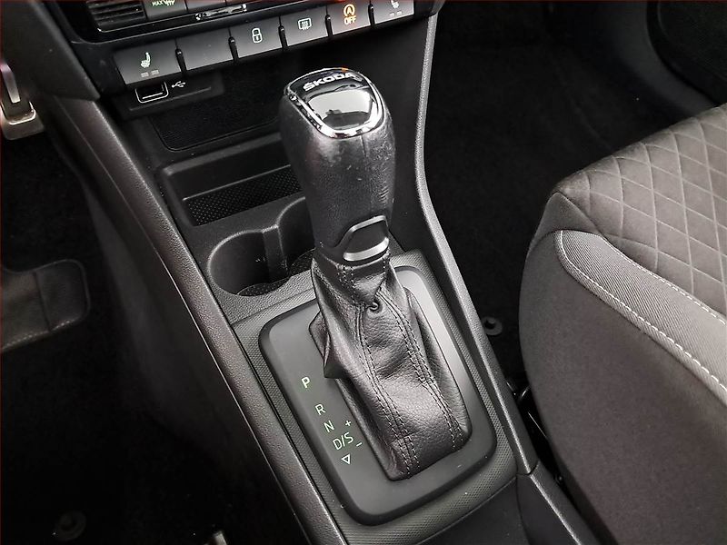 Škoda Rapid (2018) Spaceback 1.0 TSI, Automat - fotka 16 z 20