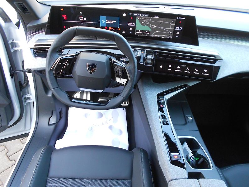 Peugeot 3008 GT Hybrid 145 e-DCS6 - fotka 7 z 10